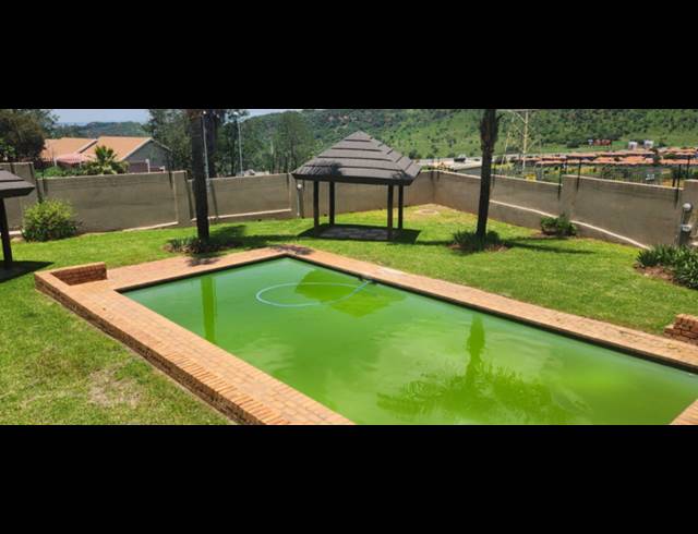 2 BEDROOM TOWNHOUSE FOR SALE IN LINMEYER